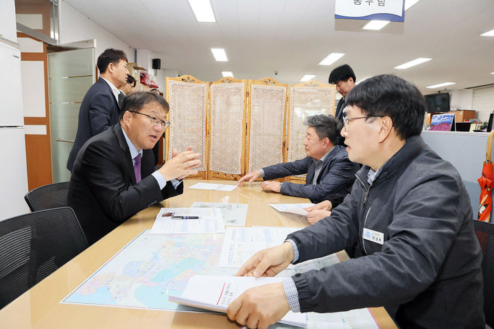 [창원소식]장금용 권한대행, 지원금 지급 앞두고 현장 점검 등