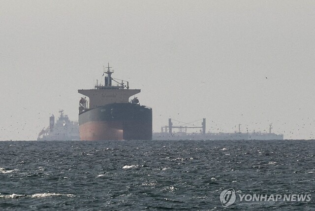 [속보]트럼프 “호르무즈 해협에 갇힌 선박 빼내는 ‘해방 프로젝트’ ...