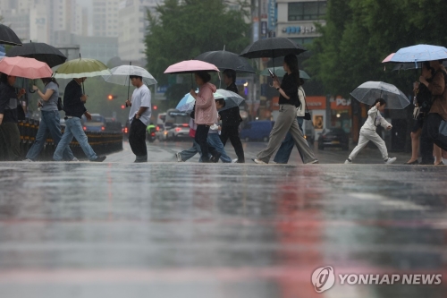 [오늘날씨] 전국 대부분 지역 비…낮 최고 17∼26도