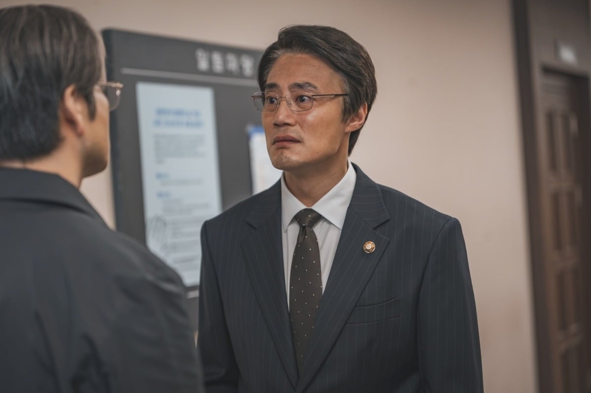'허수아비' 종영, 이희준 끝내 법정에 섰다…"더 많은 걸 잃을 수 있어" '허수아비' 종영, 이희준 끝내 법정에 섰다…"더 많은 걸 잃을 수 있어"