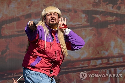 美 개성파 뮤지션 올리버 트리, 브라질서 헬기 추락으로 사망