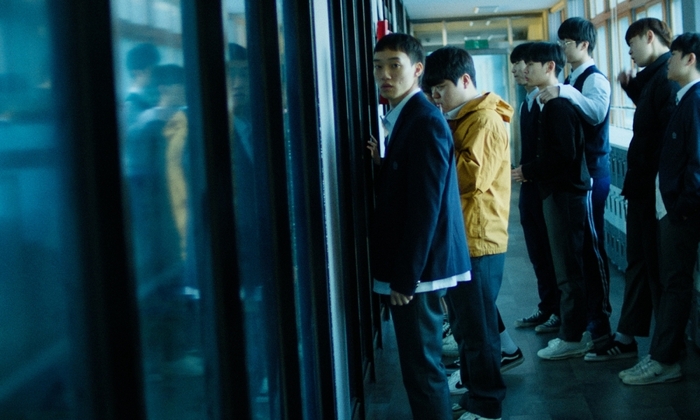 비뚤어진 청춘의 폭주…충동·충돌·충격의 87분, ‘충충충’ [MK무비]