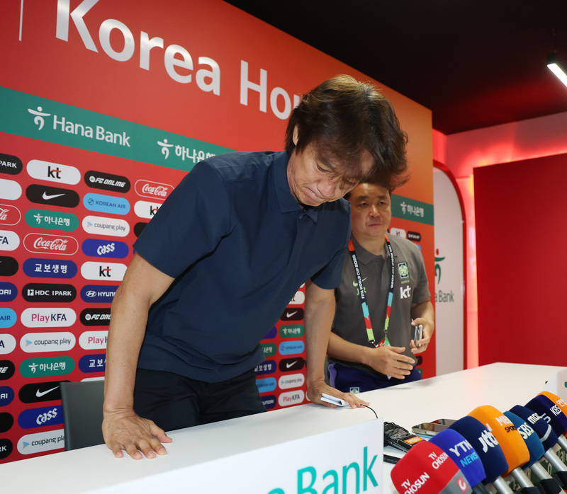 한국 FIFA랭킹, 32위까지 주저 앉아…4년반 만 최저