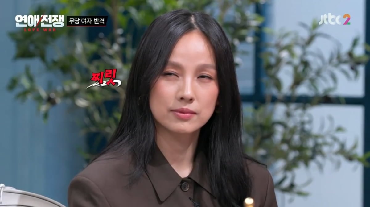이효리, 모르모트 PD에 배신감…"섭외 때문에 요가원 왔냐" ('연애전쟁'...